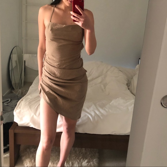 Tan backless asymmetric dress - Picture 2 of 9